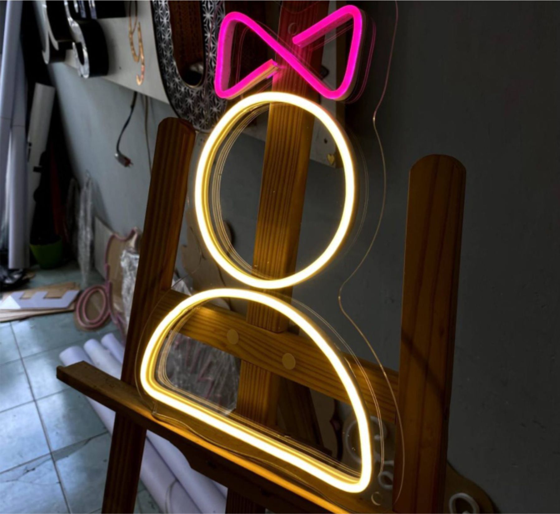 Neon işıqlar layihəsi